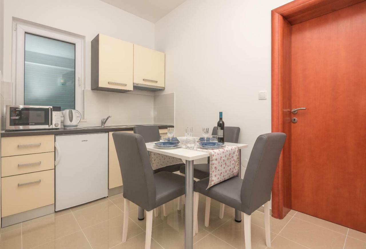 מאקרסקה Apartmani Stella Maris מראה חיצוני תמונה